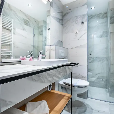 Aparthotel Noir 4*